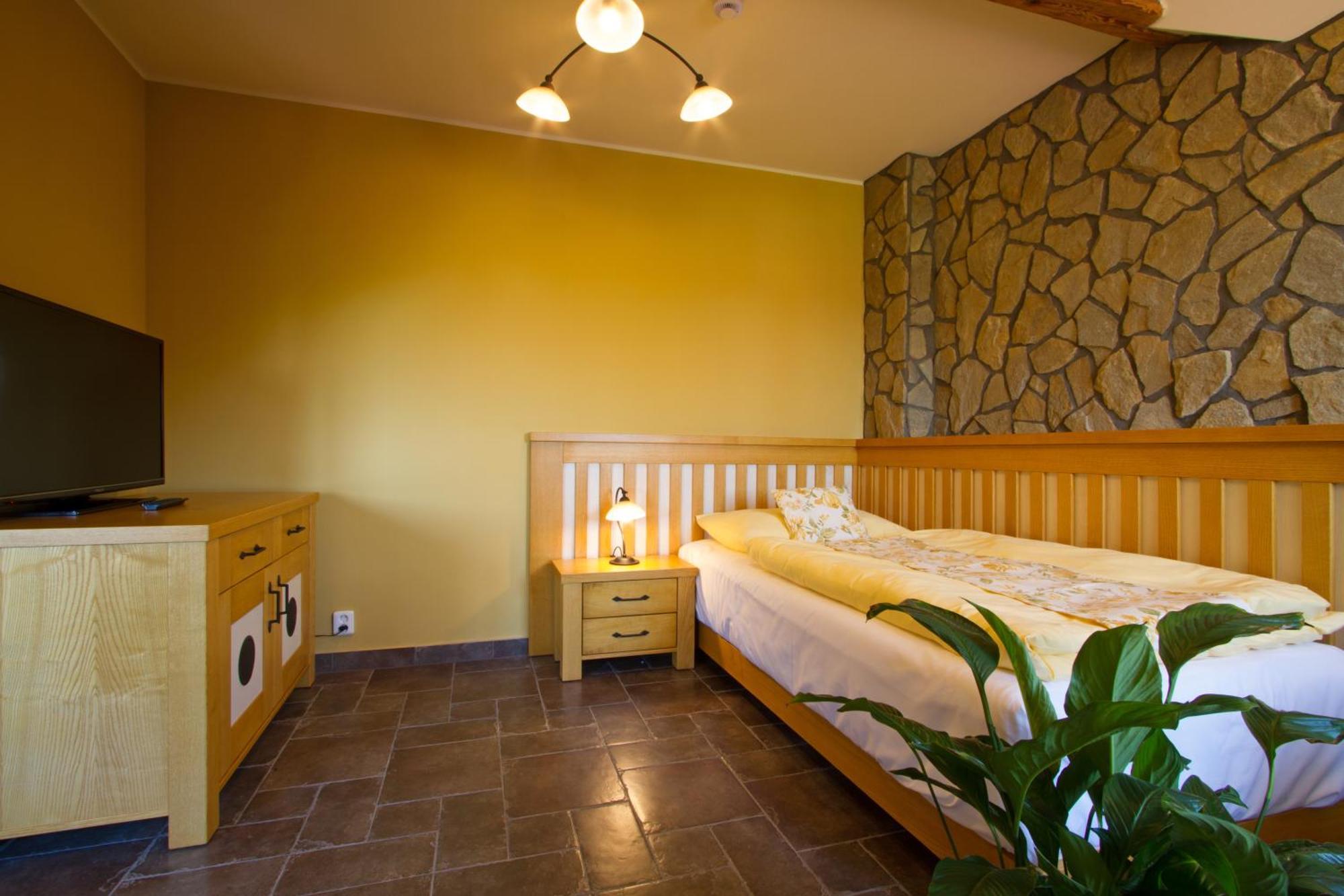 Hotel A Restaurace Palfrig Stara Ves nad Ondrejnici Oda fotoğraf